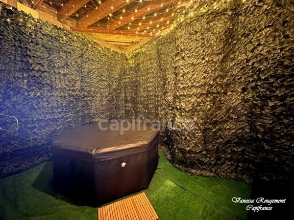 Maison de ville avec cour, garage, espace bien-être et vue sur l’Yonne – Appoigny