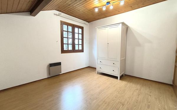 Maison à vendre    6 pièces • 174 m2 Prévessin-Moëns