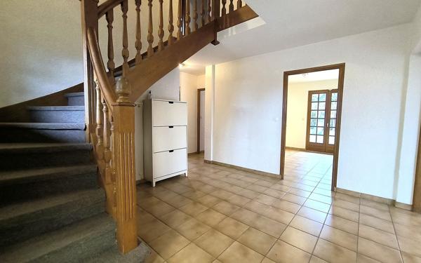 Maison à vendre    6 pièces • 174 m2 Prévessin-Moëns