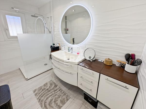 Les Pennes Mirabeau - Maison T5 96m2 sur parcelle de 772m2 avec piscine