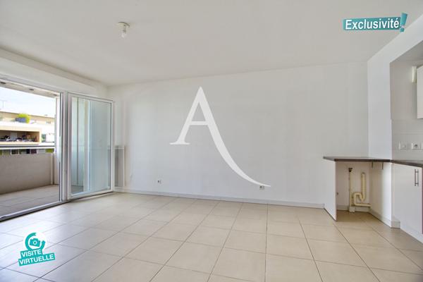 CASTELNAU-LE-LEZ - AU PIED DU TRAM - T2 - 43 M2 - TERRASSE - PARKING EN SOUS-SOL.