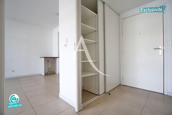 CASTELNAU-LE-LEZ - AU PIED DU TRAM - T2 - 43 M2 - TERRASSE - PARKING EN SOUS-SOL.