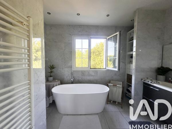Maison à vendre 7 pièces 205 m² Saint-Maur-des-Fossés
