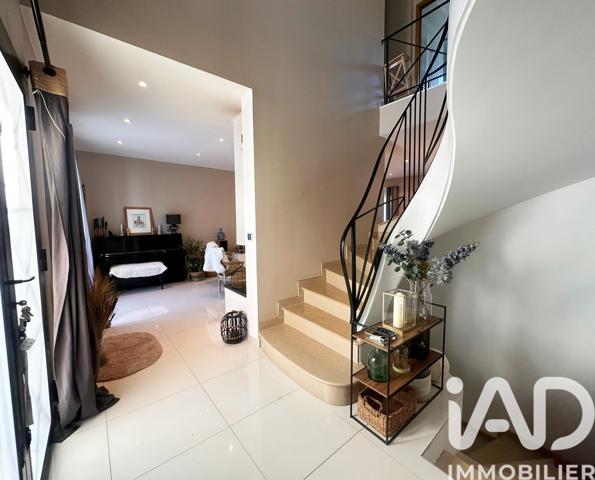 Maison à vendre 7 pièces 205 m² Saint-Maur-des-Fossés