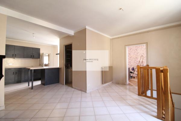 Duplex 6 pièces 121 m² avec balcon, cave et grenier
