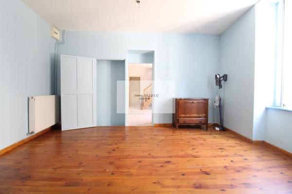 Duplex 6 pièces 121 m² avec balcon, cave et grenier