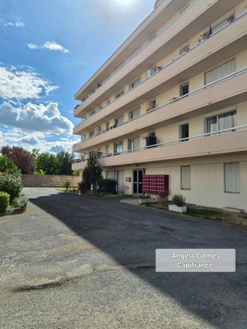 Charmant studio de 28,27 m2 avec balcon, cave et parking NEUILLY SUR MARNE (93)