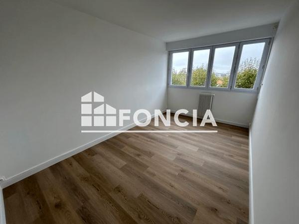 Location Appartement 2 pièces 71.9 m² - 175 A 179 BD ANDRE SAUTEL La Rochelle 17000