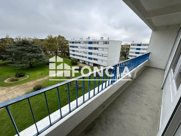 Location Appartement 2 pièces 71.9 m² - 175 A 179 BD ANDRE SAUTEL La Rochelle 17000