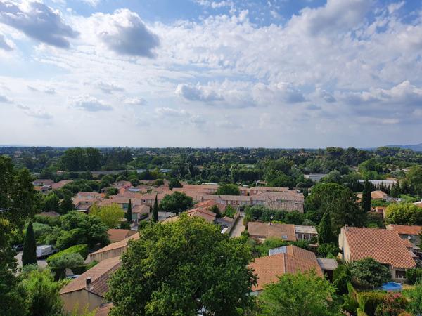 Location : appartement F3 à CARPENTRAS