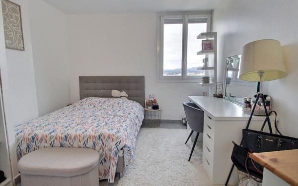 Appartement à vendre    3 pièces • 59 m2 Marseille 10