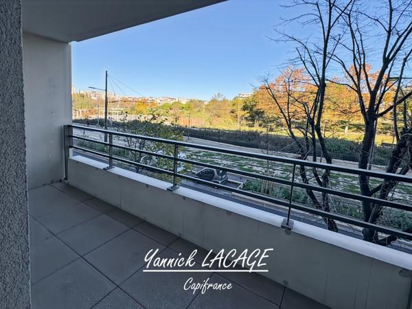 Appartement T2 MARSEILLE 13008 avec terrasse sans vis-à-vis – Résidence récente face au parc du 26e Centenaire