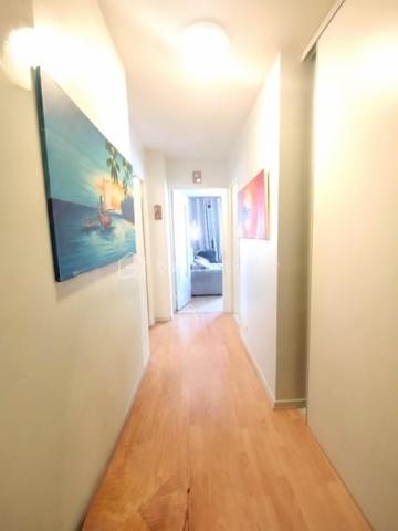 À VENDRE – Appartement T2 de 57 m² à DAMMARIE-LES-LYS

Dans une résidence sécurisée, fermée et recherchée, découvrez cet agréable appartement de 57 m², situé au 4ᵉ étage avec ascenseur.

Il se compose d’une entrée avec placard, d’une salle d’eau, de WC séparés, d’un salon avec cuisine ouverte, aménagée et équipée, ainsi que d’une chambre avec rangement.

Le bien est vendu avec un garage fermé en sous-sol (box).

Charges de copropriété : 130 € par mois, comprenant l’eau froide et l’entretien des espaces communs.

💰 Prix : 159 000 € frais d’agence inclus

Un appartement idéal pour une résidence principale ou un investissement, au sein d’une résidence appréciée et sécurisée.