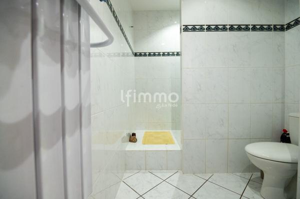 Très bel attique 149 m² env. avec terrasse 63 m², 2 parkings et cave