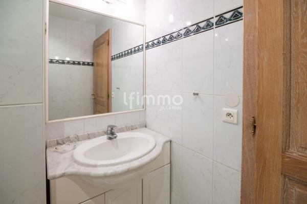 Très bel attique 149 m² env. avec terrasse 63 m², 2 parkings et cave