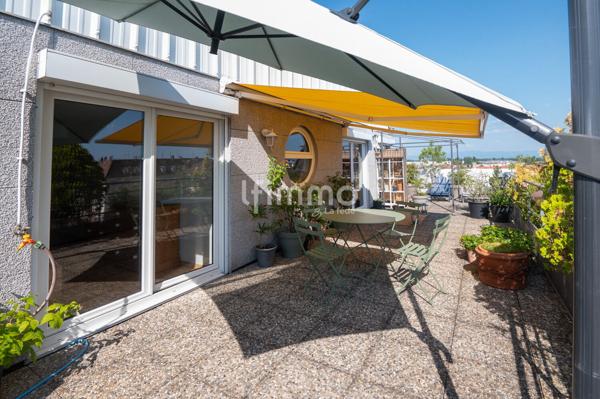 Très bel attique 149 m² env. avec terrasse 63 m², 2 parkings et cave