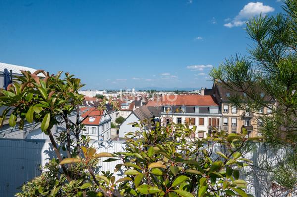 Très bel attique 149 m² env. avec terrasse 63 m², 2 parkings et cave