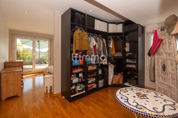 Très bel attique 149 m² env. avec terrasse 63 m², 2 parkings et cave