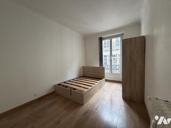 BONNE-NOUVELLE, immeuble avec gardienne - T1 de 17,62 m²