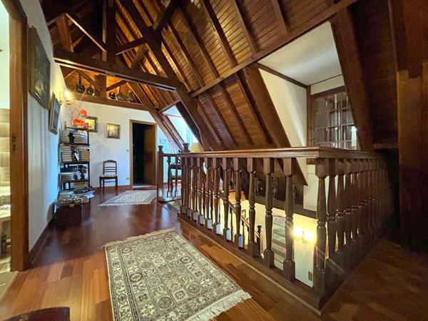 Maison Chancelade 200 m2 Sur sous sol avec parc arboré clos