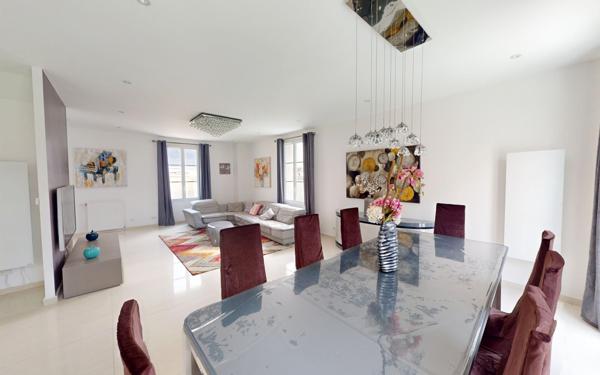 Maison à vendre    6 pièces • 189,80 m2 Bailly-Romainvilliers