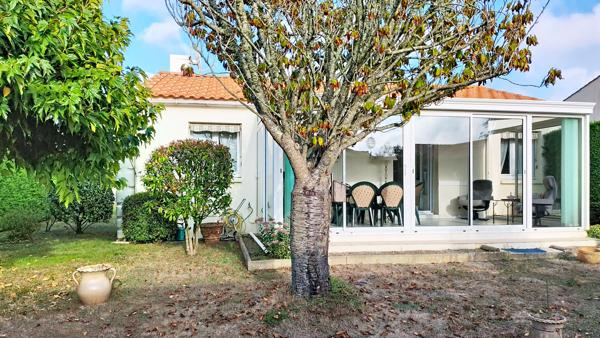 Maison Les Sables d'Olonne Fosses Rouges 2 ch  véranda garage jardin 1km centre Pironnière