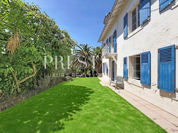 Biarritz au calme d’une allée au quartier Saint Charles maison de charme sur parcelle de 332 m2, BIARRITZ