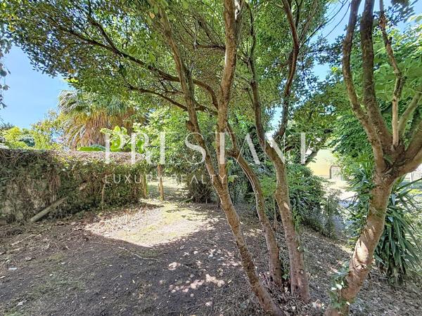 Biarritz au calme d’une allée au quartier Saint Charles maison de charme sur parcelle de 332 m2, BIARRITZ