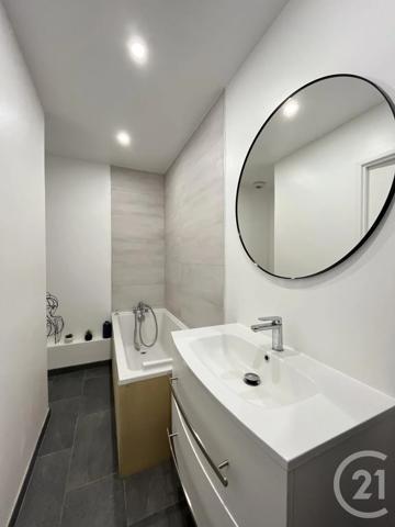 Maison à vendre  4 pièces - 101,80 m 2   MAUREPAS  - 78