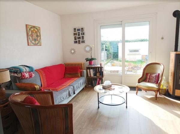 29270 Carhaix maison proches toutes commodités et écoles 3 chambres garage bien isolée