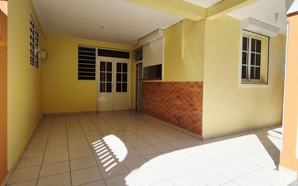 Appartement à louer    3 pièces • 61,12 m2 Lamentin