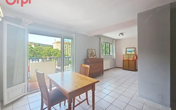 Appartement à vendre    3 pièces • 61,45 m2 La Seyne-sur-Mer