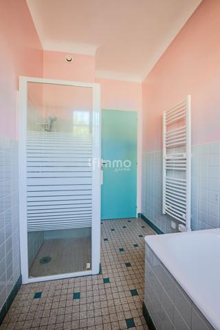 Maison individuelle de plain-pied avec 2 garages