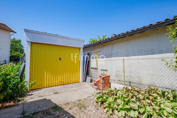 Maison individuelle de plain-pied avec 2 garages