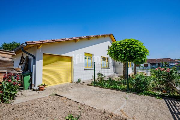 Maison individuelle de plain-pied avec 2 garages