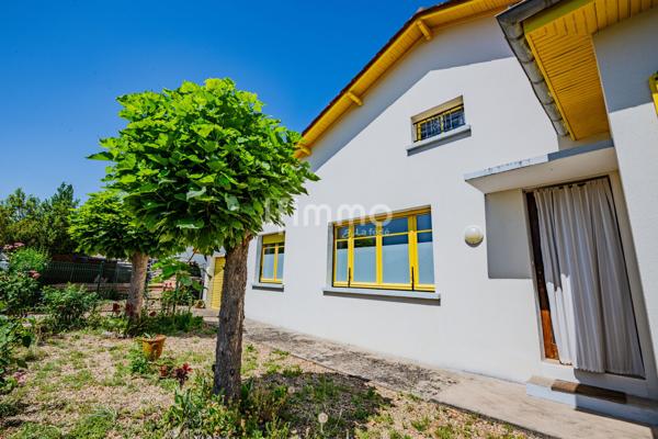 Maison individuelle de plain-pied avec 2 garages