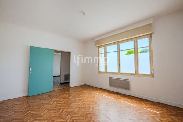 Maison individuelle de plain-pied avec 2 garages