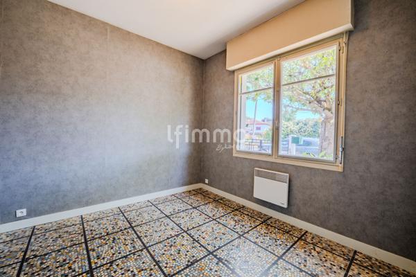 Maison individuelle de plain-pied avec 2 garages