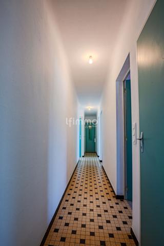 Maison individuelle de plain-pied avec 2 garages