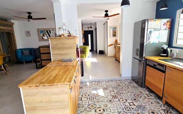 Maison à vendre    5 pièces • 130 m2 Saint-Leu