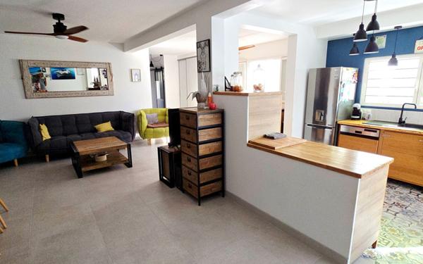 Maison à vendre    5 pièces • 130 m2 Saint-Leu