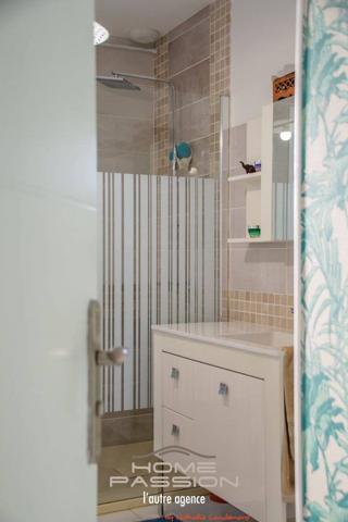 ETAULES - MAISON RECENTE DE PLAIN-PIED AVEC PISCINE URBAINE