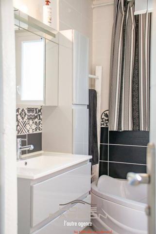 ETAULES - MAISON RECENTE DE PLAIN-PIED AVEC PISCINE URBAINE