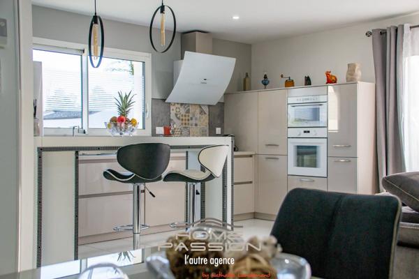 ETAULES - MAISON RECENTE DE PLAIN-PIED AVEC PISCINE URBAINE