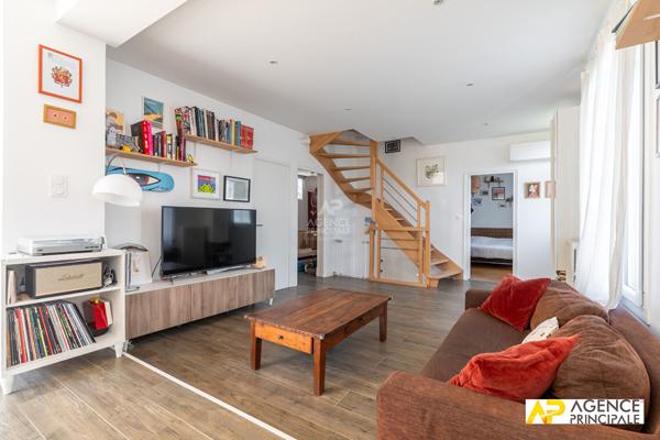 Maison Maisons Laffitte 4 pièce(s) 93 m2 - 3 chambres - sdb sdouche - sous sol total avec bureau 695 000 € **  - Référence  13672