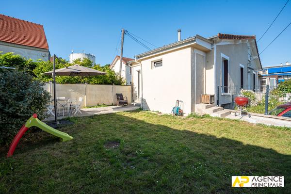 Maison Maisons Laffitte 4 pièce(s) 93 m2 - 3 chambres - sdb sdouche - sous sol total avec bureau 695 000 € **  - Référence  13672
