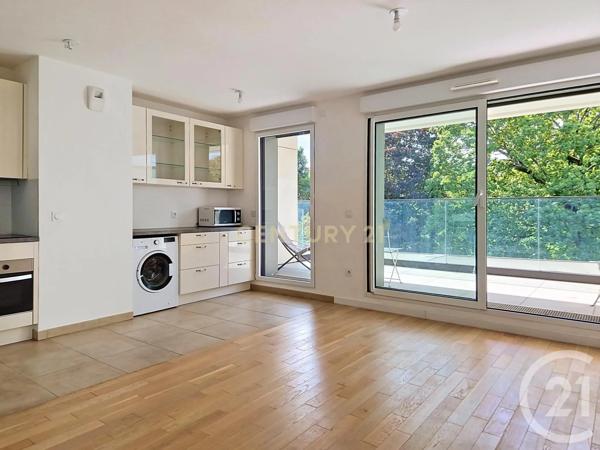 Appartement F3 à vendre  3 pièces - 72,70 m 2   MONTROUGE  - 92