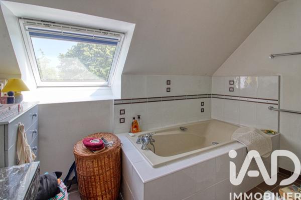 Maison à vendre 7 pièces 182,11 m² Orgeval
