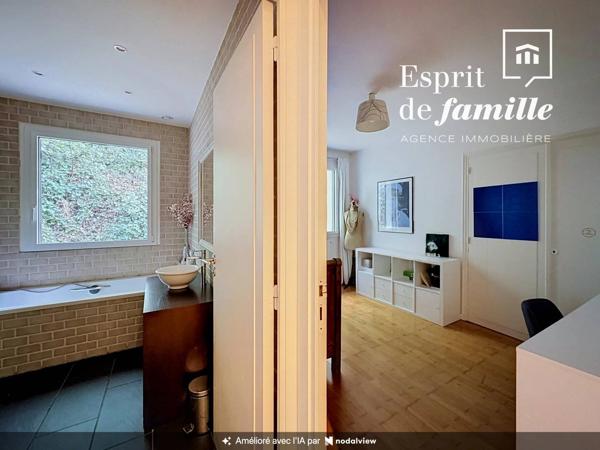 Saint-Didier-au-Mont-d’Or – maison familiale de plus de 180 m² dans un écrin de verdure