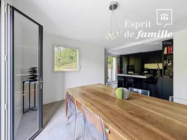 Saint-Didier-au-Mont-d’Or – maison familiale de plus de 180 m² dans un écrin de verdure